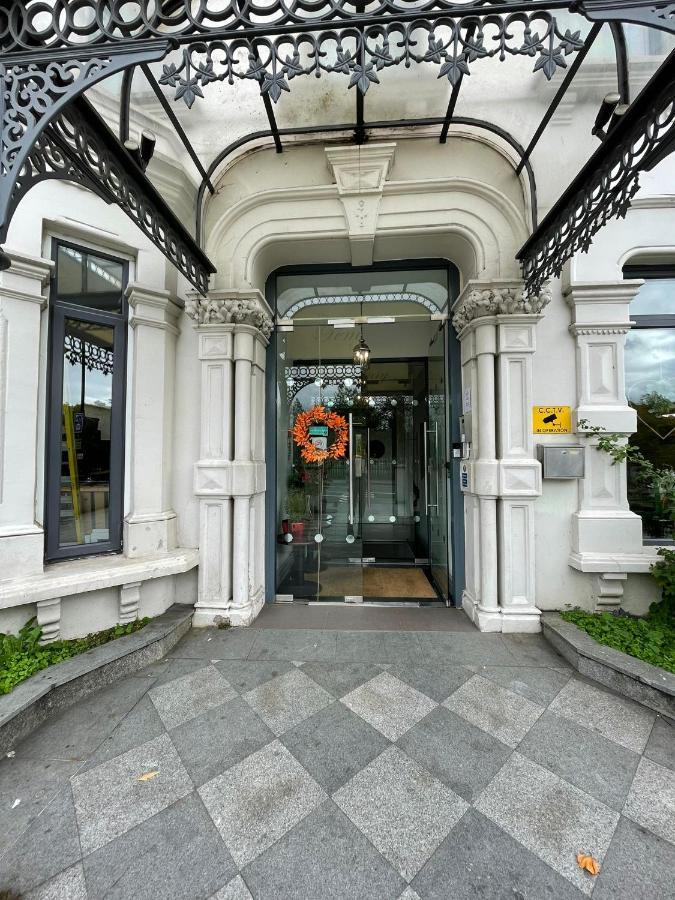 Pembury Hotel At Finsbury Park London Exterior photo